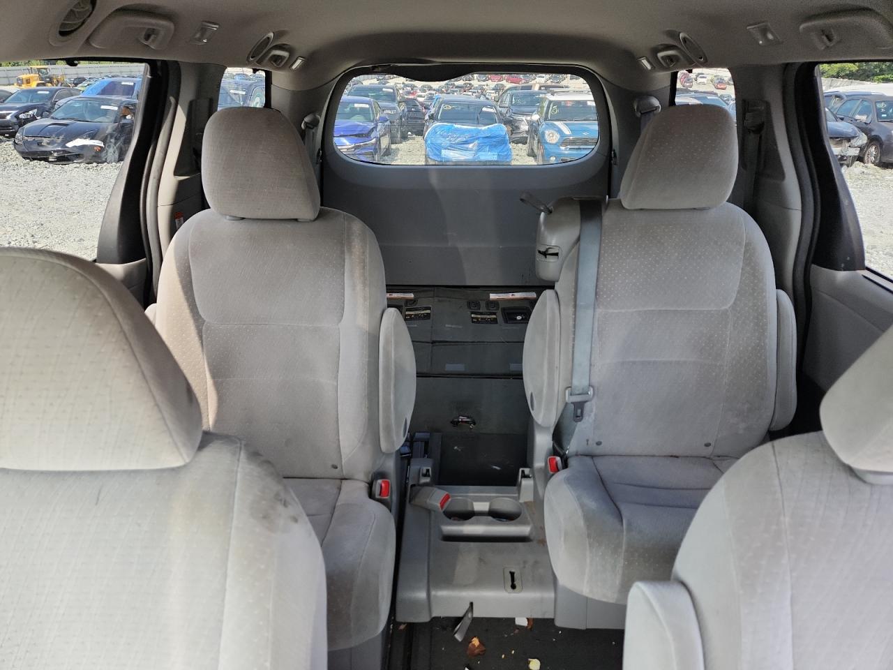2015 Toyota Sienna Le VIN: 5TDKK3DC4FS547755 Lot: 64925695