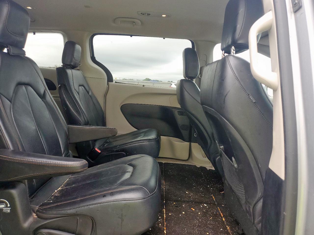 2020 Chrysler Pacifica Touring L VIN: 2C4RC1BG3LR279680 Lot: 64231945
