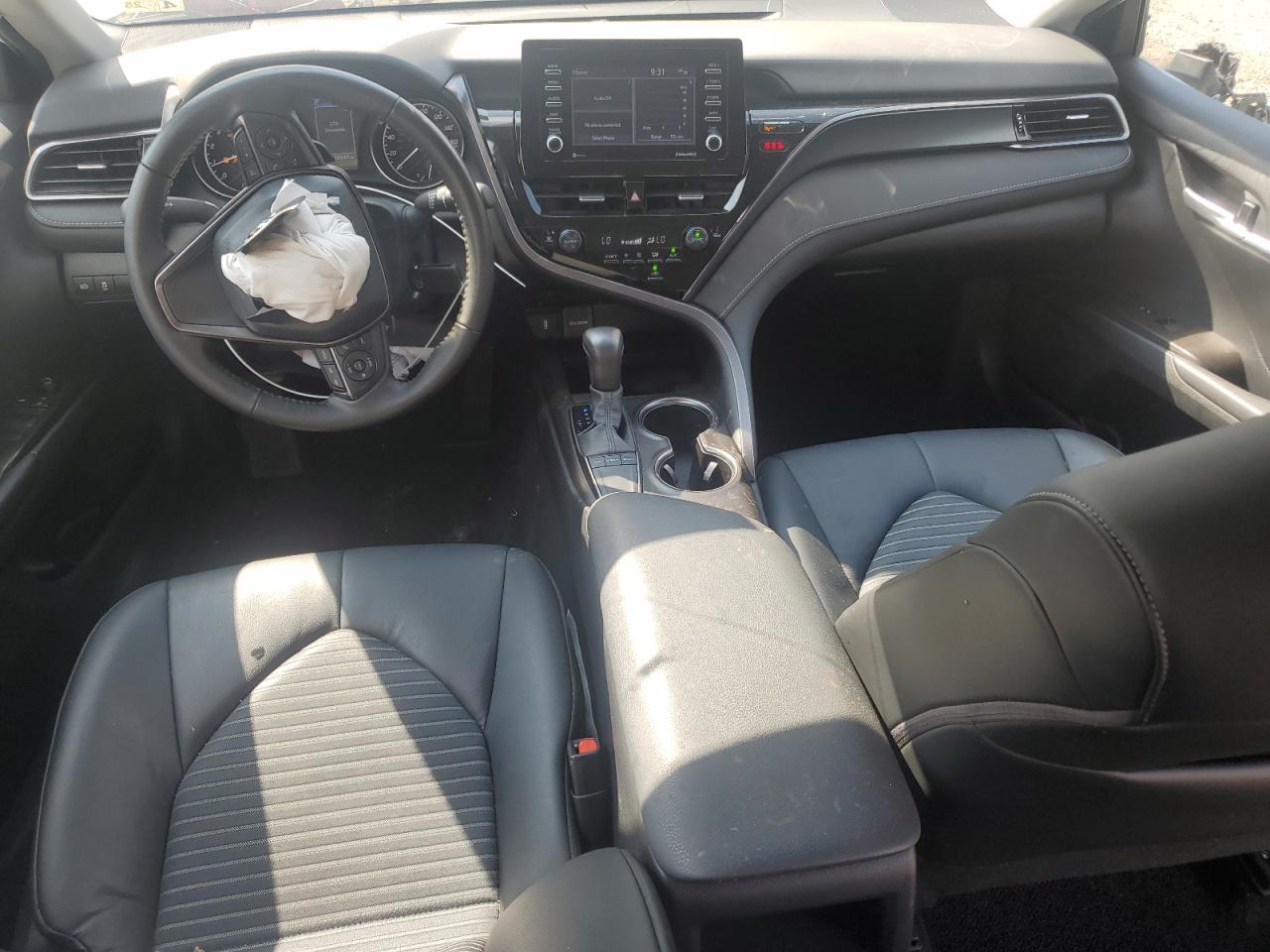 4T1G11AKXRU249098 TOYOTA CAMRY 2024