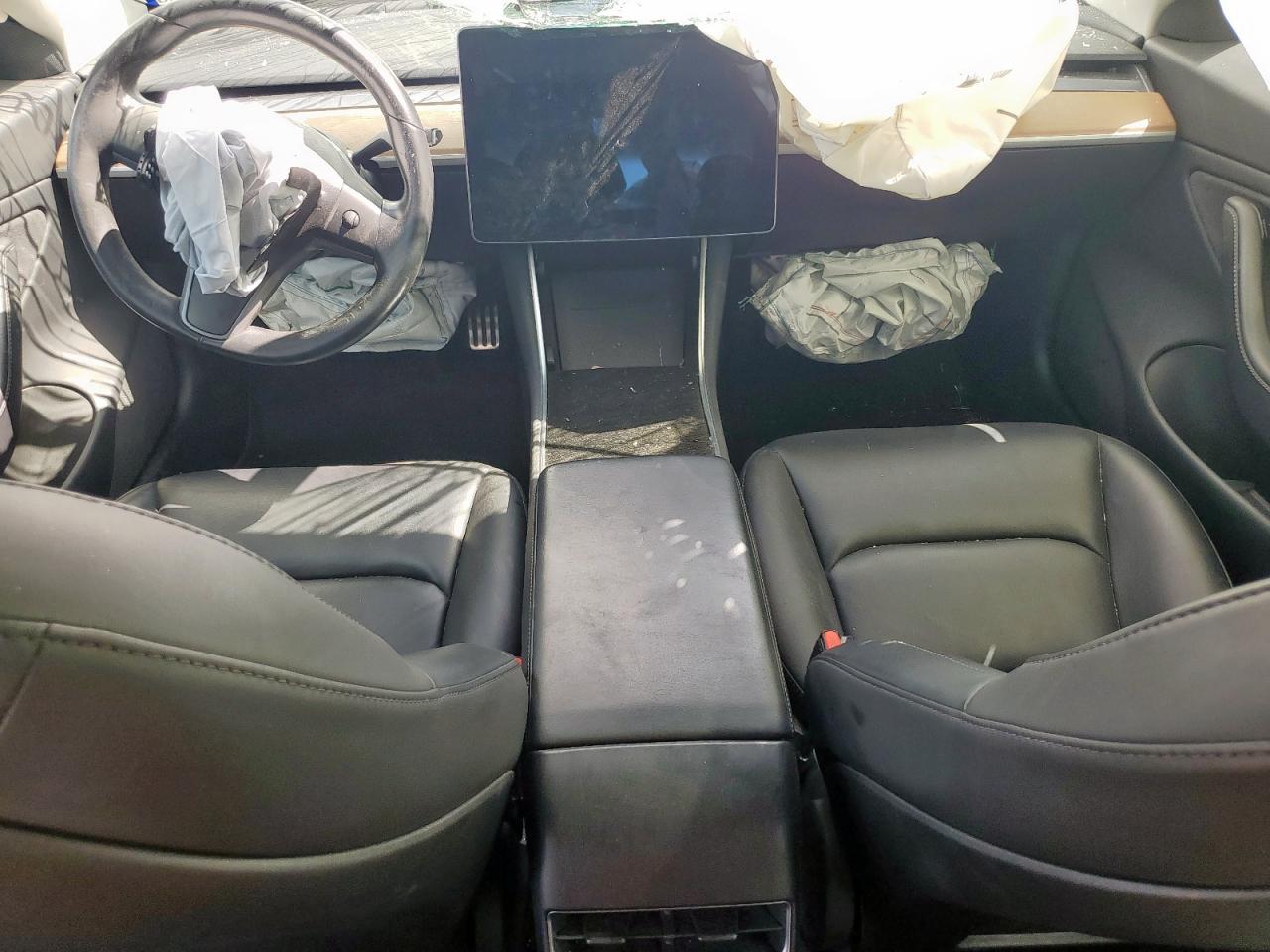 2019 Tesla Model 3 VIN: 5YJ3E1EB3KF211440 Lot: 64338275