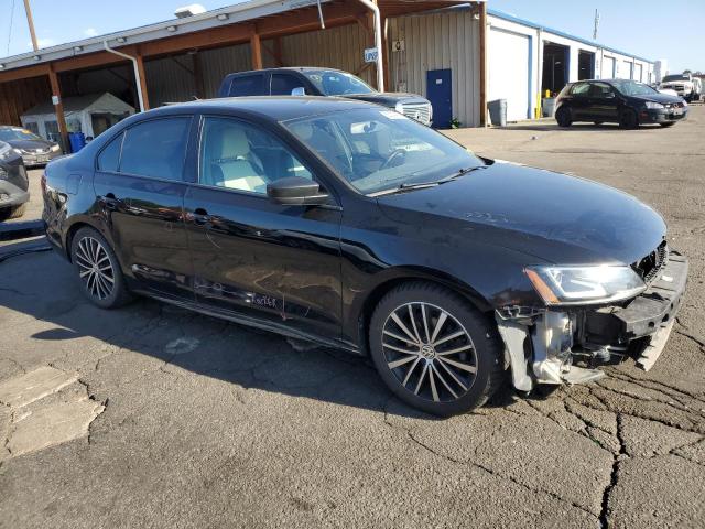 Sedans VOLKSWAGEN JETTA 2016 Czarny