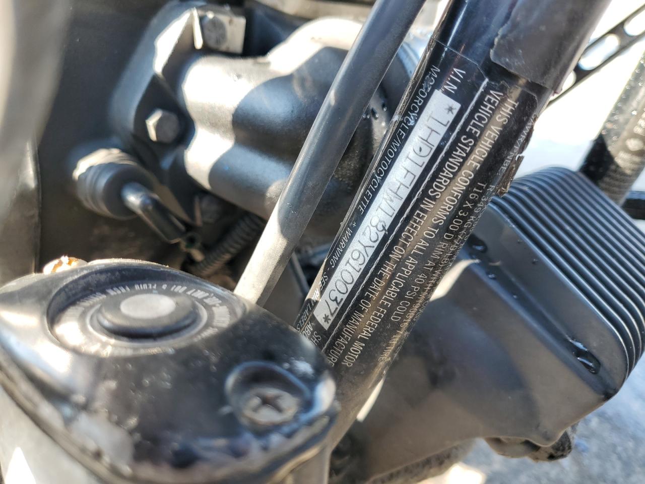 2002 Harley-Davidson Flhpi VIN: 1HD1FHW182Y610037 Lot: 63190525