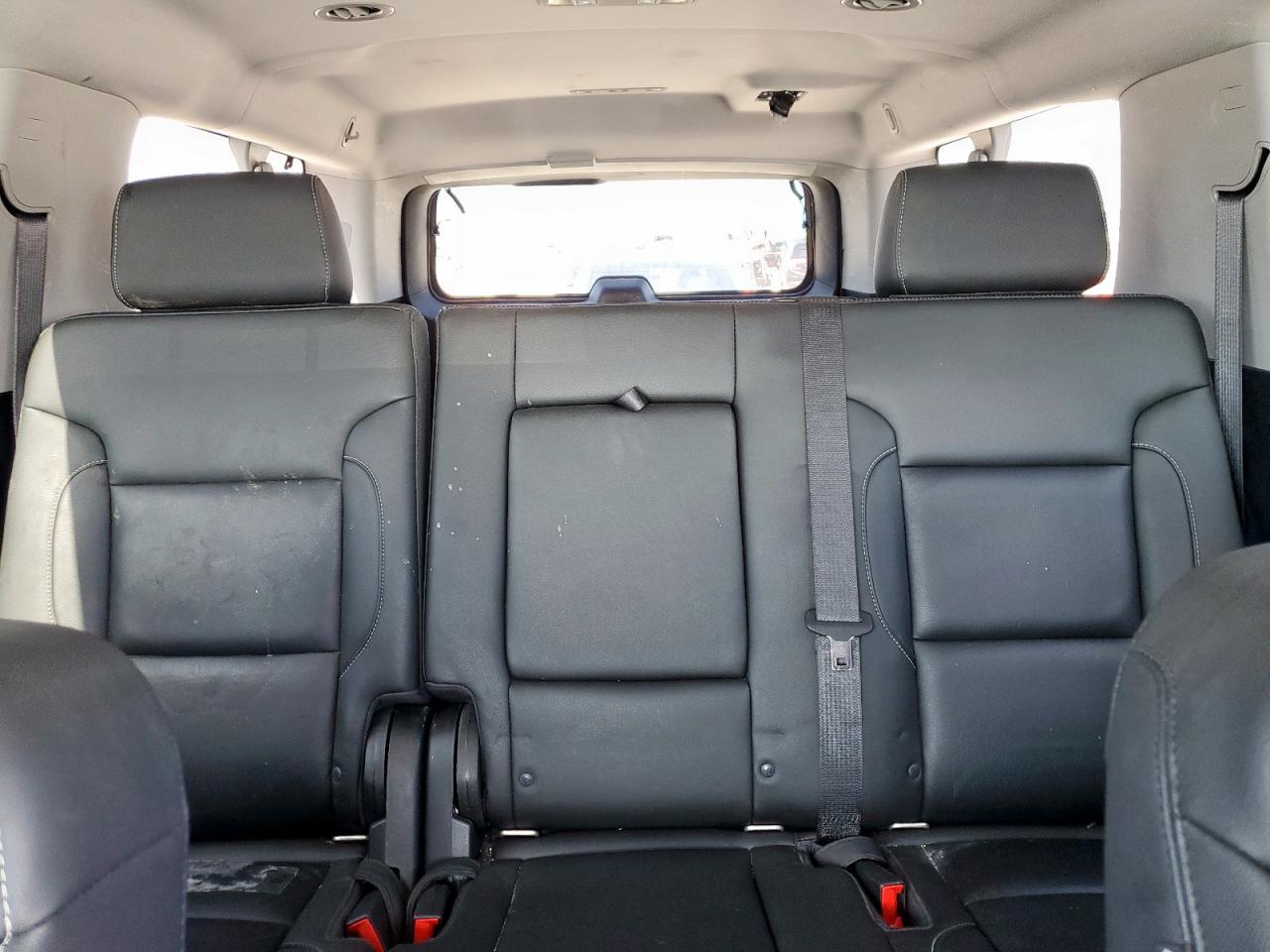 2018 Chevrolet Suburban C1500 Lt VIN: 1GNSCHKC6JR377832 Lot: 63150575