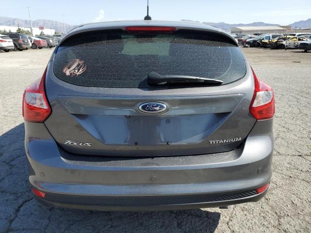 Hatchbacks FORD FOCUS 2012 Gray