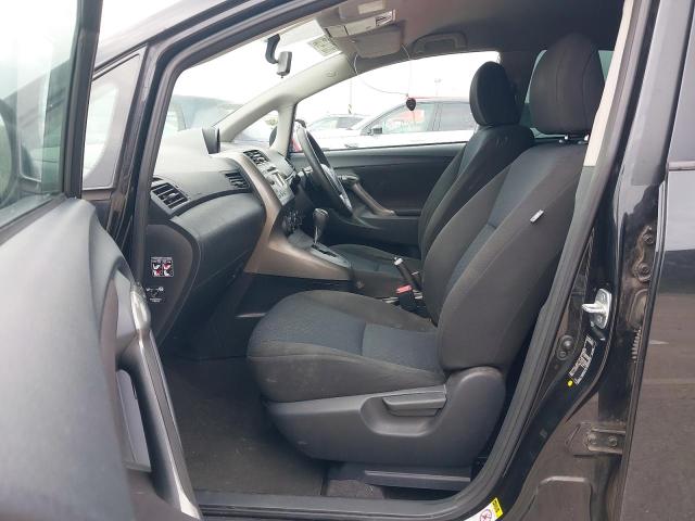 2009 TOYOTA VERSO TR V