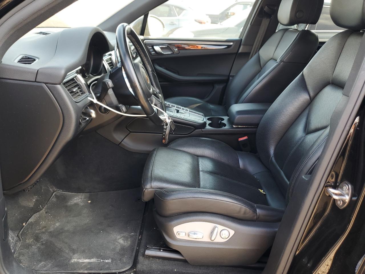 2017 Porsche Macan VIN: WP1AA2A54HLB83127 Lot: 64776345