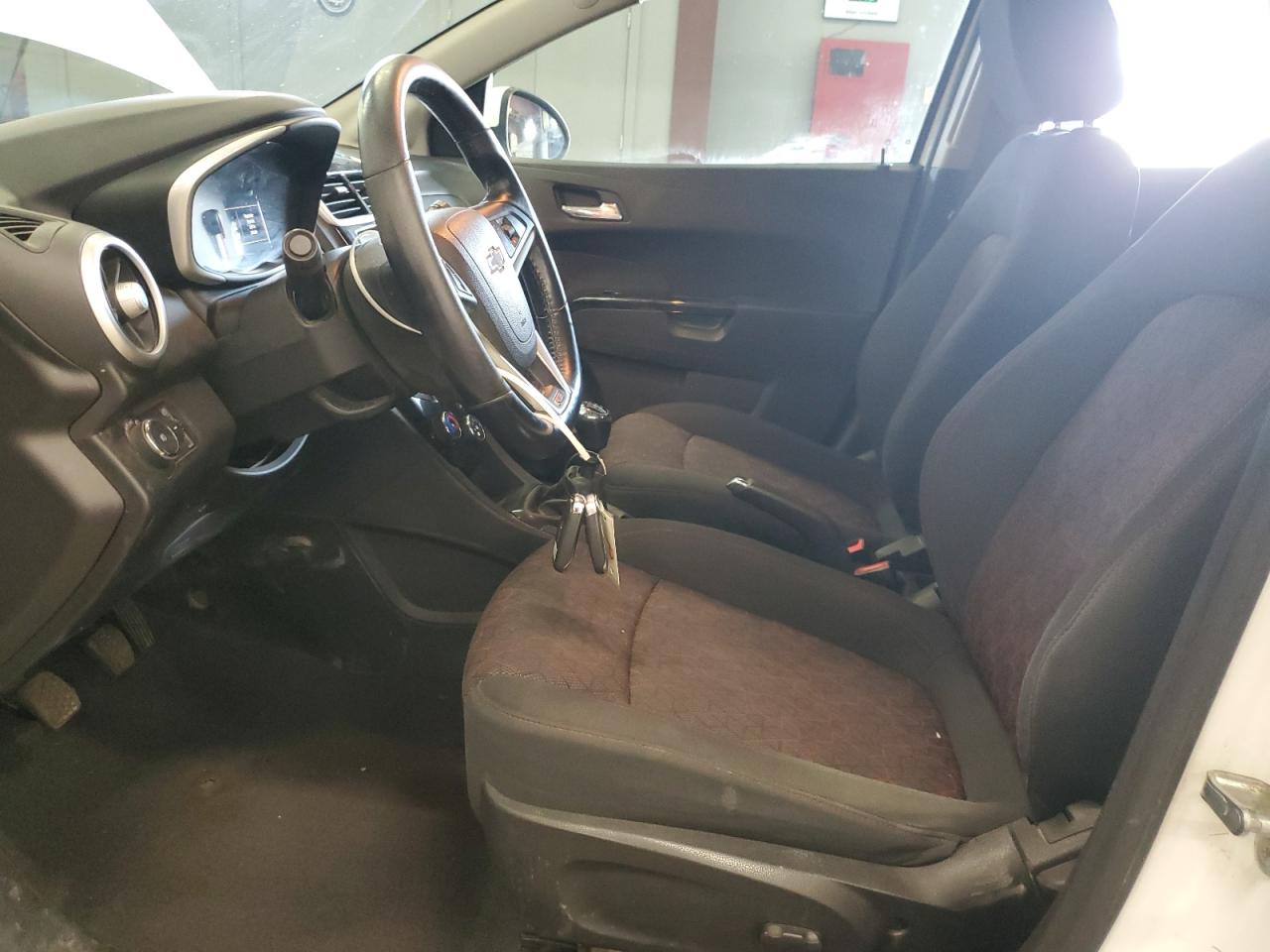 2018 Chevrolet Sonic Lt VIN: 1G1JC6SB8J4102999 Lot: 64445915