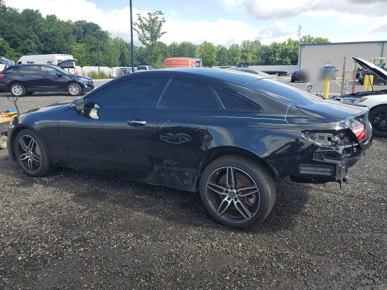 V (W213, S213, C238) V (W213, S213, C238)