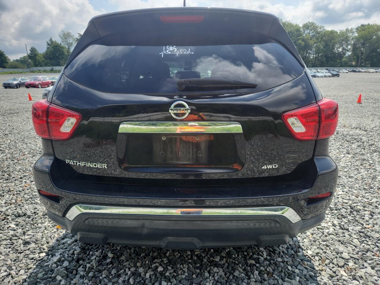 2017 Nissan Pathfinder S VIN: 5N1DR2MM1HC910262 Lot: 64934705