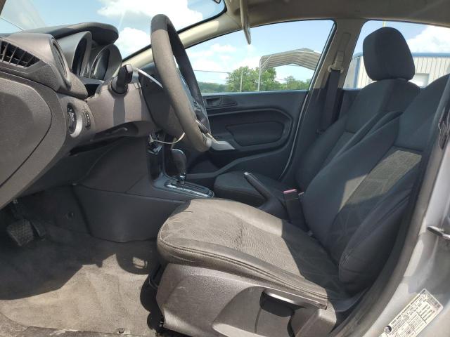 Sedans FORD FIESTA 2012 Srebrny