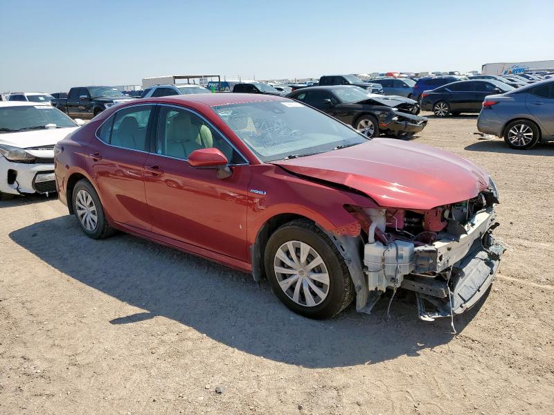  TOYOTA CAMRY 2021 Czerwony