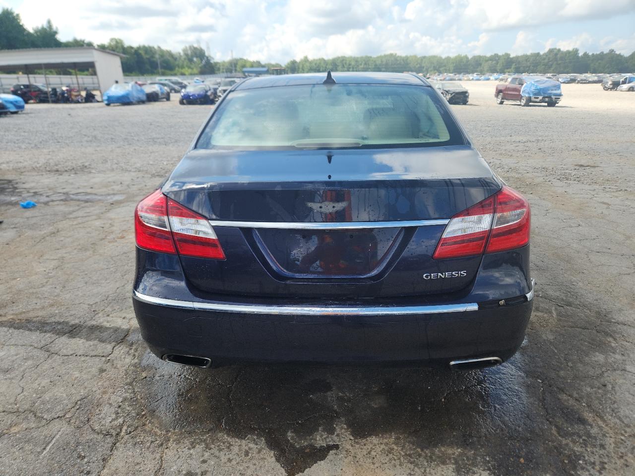 2012 Hyundai Genesis 3.8L VIN: KMHGC4DD2CU186305 Lot: 65780165