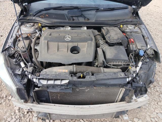 2017 MERCEDES BENZ A 180 D SE