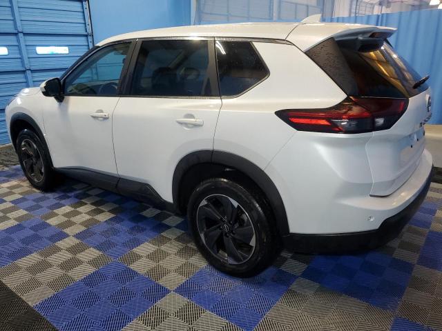  NISSAN ROGUE 2024 Белы
