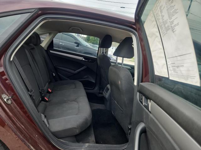 Sedans VOLKSWAGEN PASSAT 2013 Burgundy