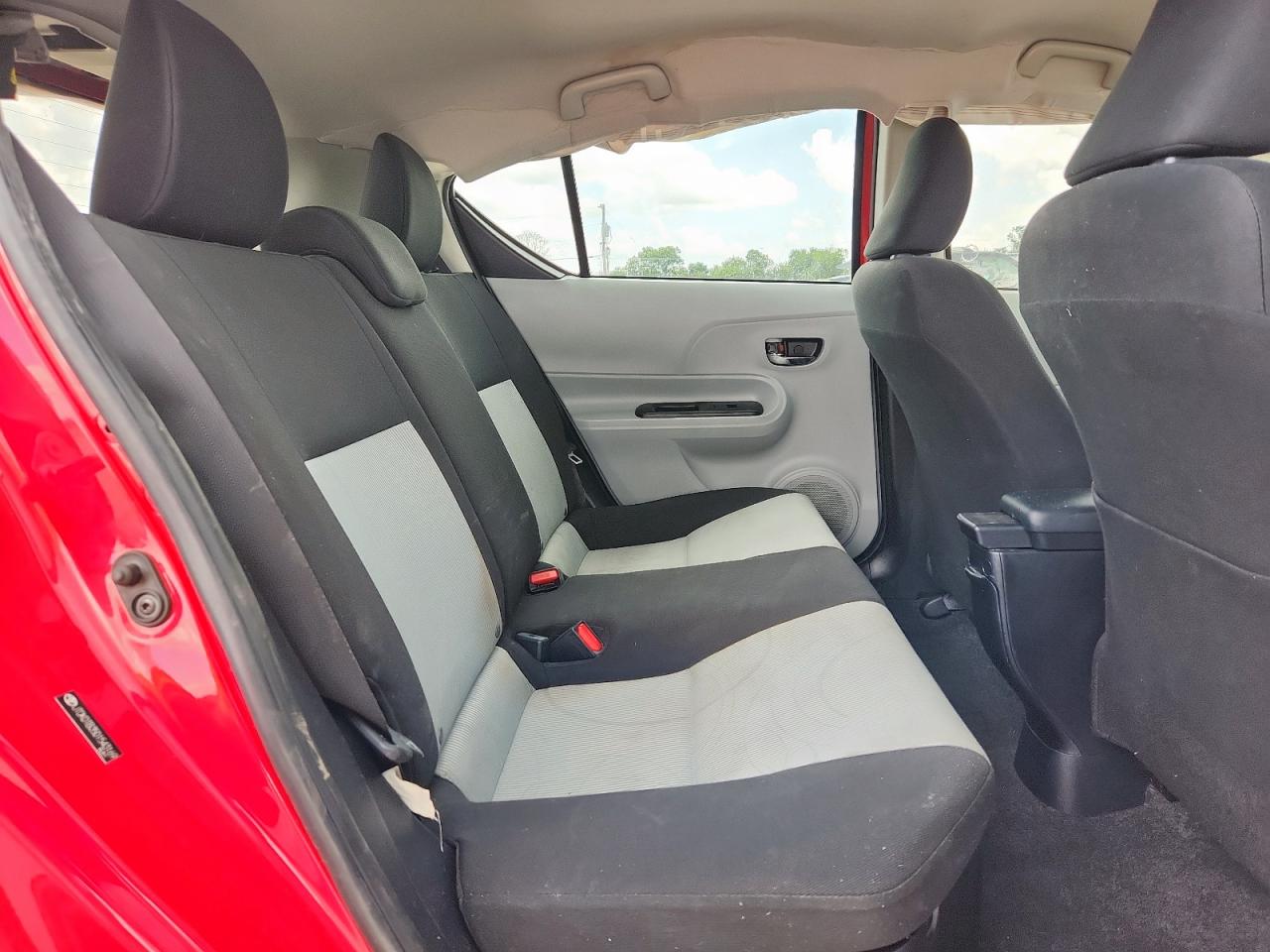 2013 Toyota Prius C VIN: JTDKDTB35D1543169 Lot: 64700595