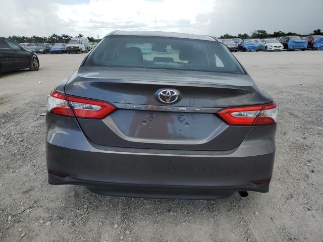  TOYOTA CAMRY 2018 Szary