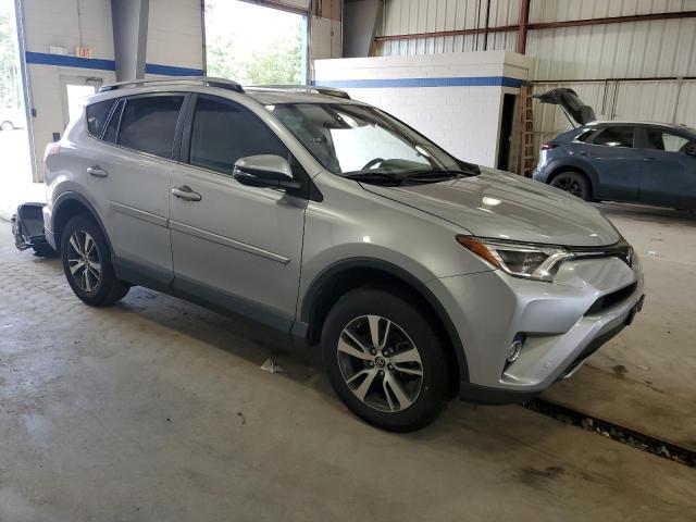  TOYOTA RAV4 2018 Srebrny