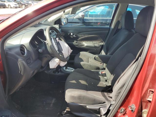  NISSAN VERSA 2018 Красный