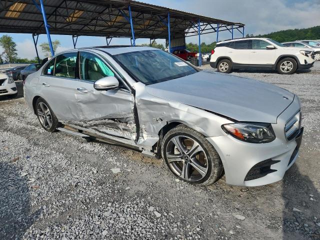  MERCEDES-BENZ E-CLASS 2019 Srebrny