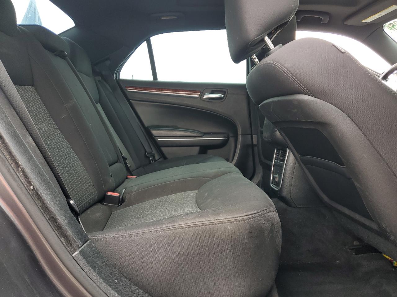 2014 Chrysler 300 VIN: 2C3CCAAG2EH361355 Lot: 64594035