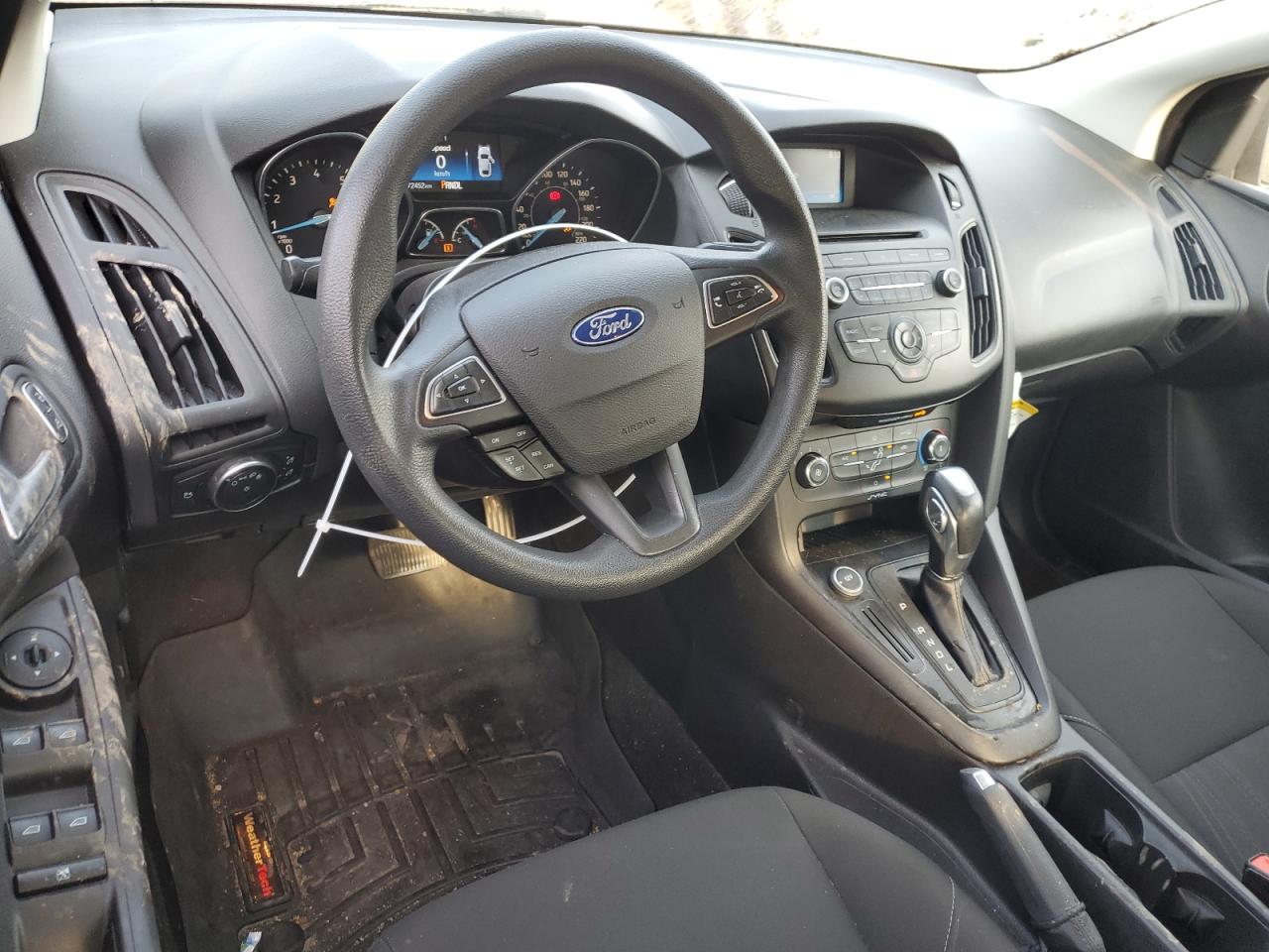 2015 Ford Focus Se VIN: 1FADP3F26FL265431 Lot: 64034335