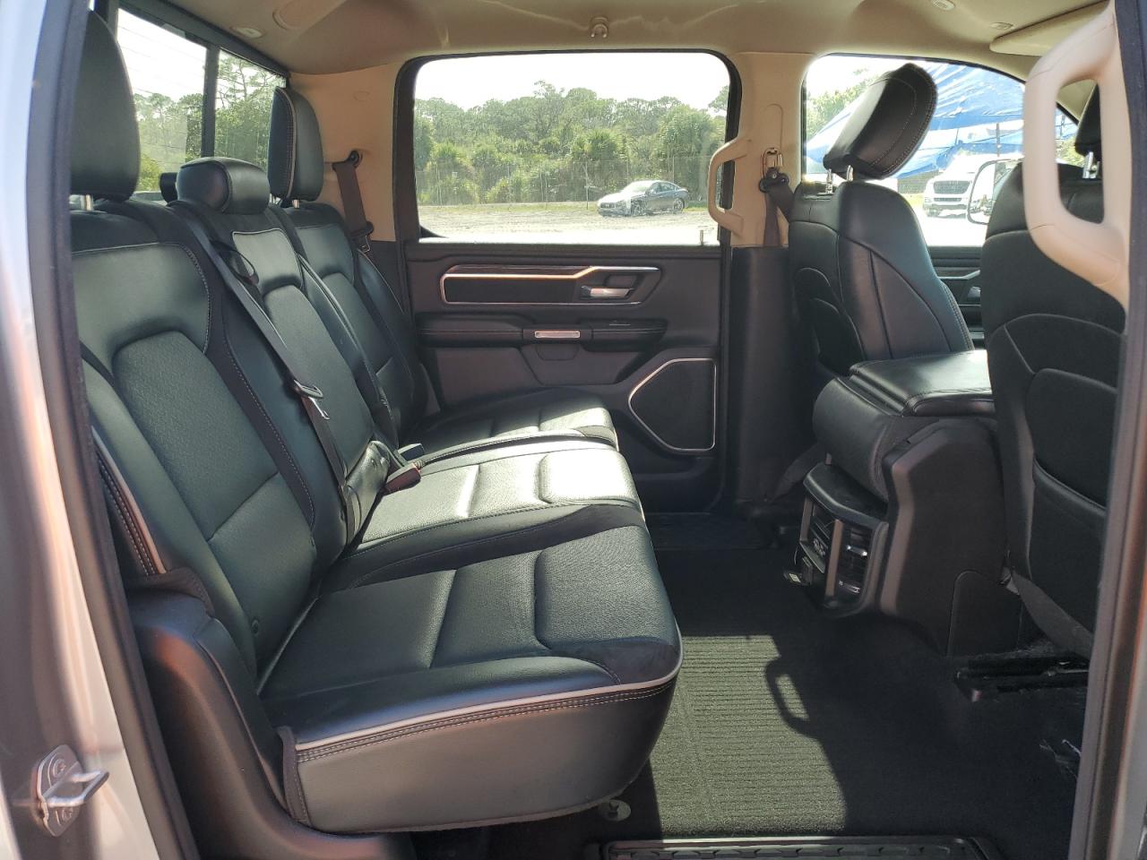 1c6srfrt9kn613472 1C6SRFRT9KN613472 2019 Ram 1500 Laramie