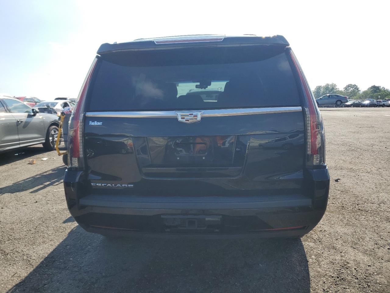 2018 Cadillac Escalade Premium Luxury VIN: 1GYS4CKJ0JR402760 Lot: 64000075