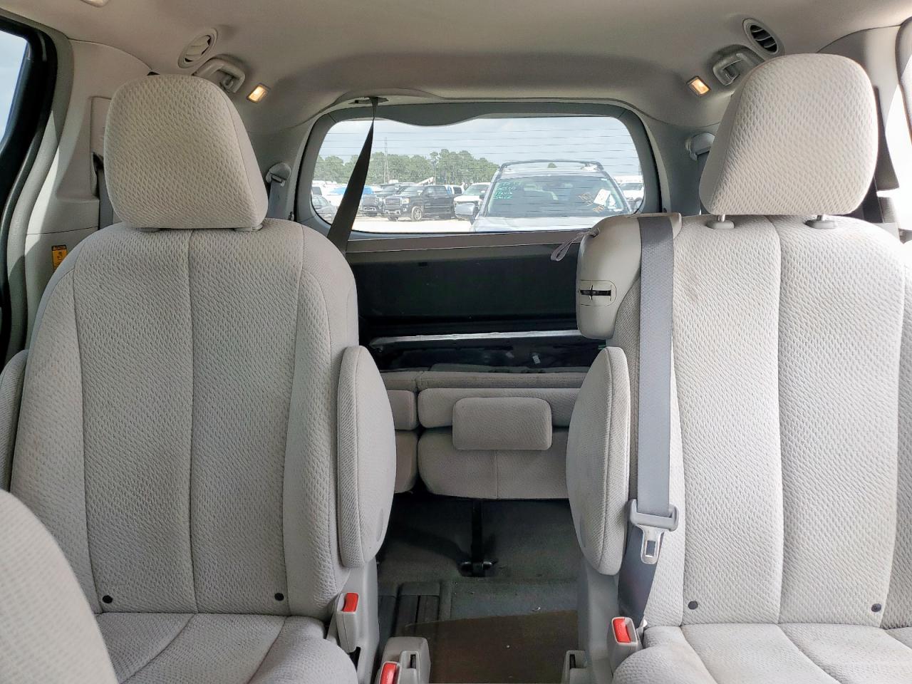 2012 Toyota Sienna Le VIN: 5TDKK3DCXCS237766 Lot: 64589825