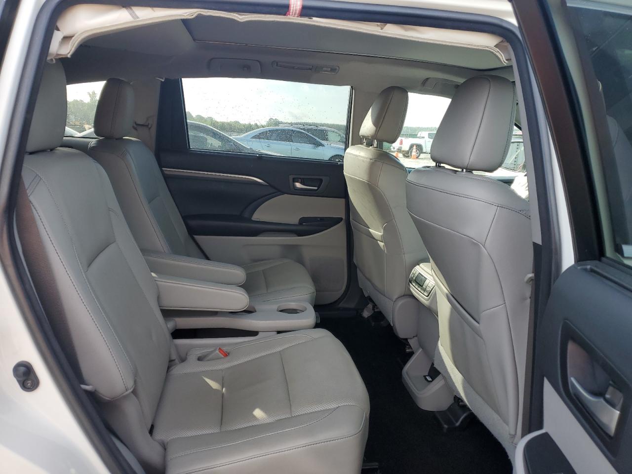 2018 Toyota Highlander Limited VIN: 5TDYZRFH6JS248603 Lot: 64805275