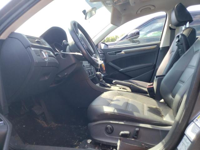  VOLKSWAGEN PASSAT 2017 Серый