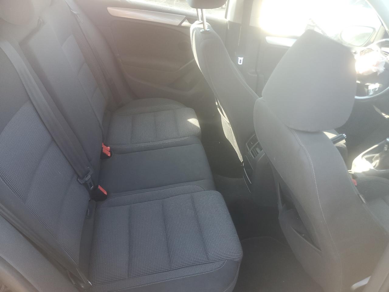 2013 Volkswagen Golf VIN: WVWNM7AJ8DW039741 Lot: 63357835