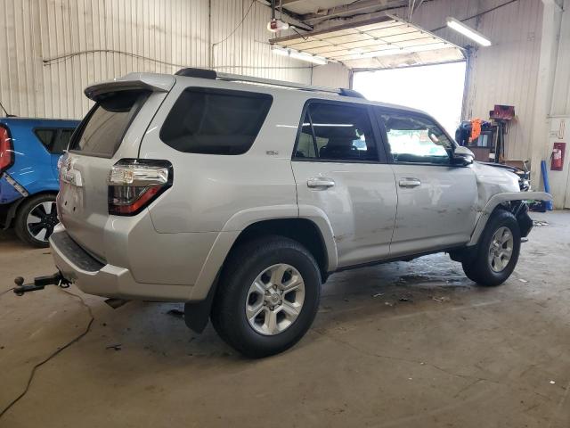  TOYOTA 4RUNNER 2022 Srebrny