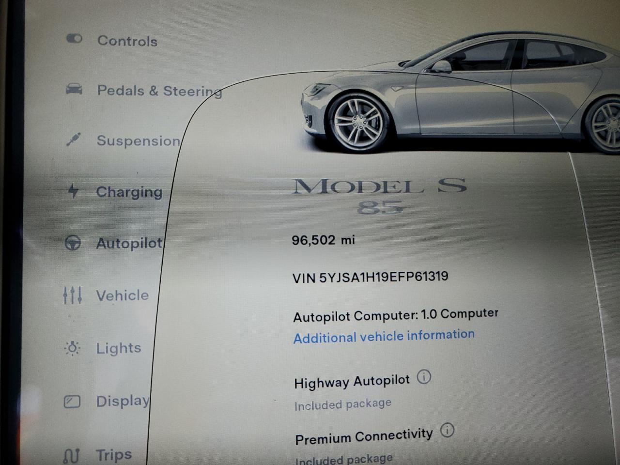 2014 Tesla Model S VIN: 5YJSA1H19EFP61319 Lot: 64798375