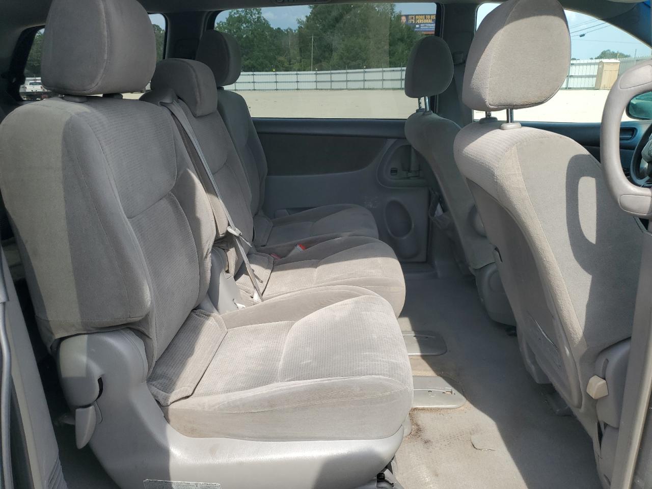2004 Toyota Sienna Ce VIN: 5TDZA23C94S118153 Lot: 63943105