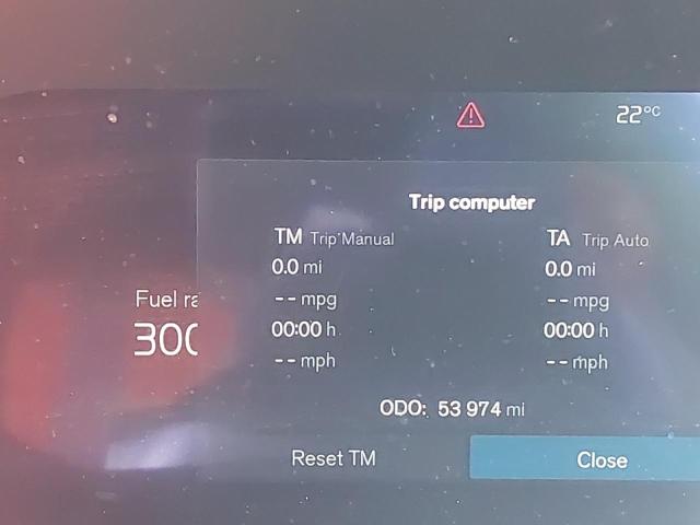 2022 VOLVO XC40 2.0 B4P PLUS DARK 5DR AWD AUTO