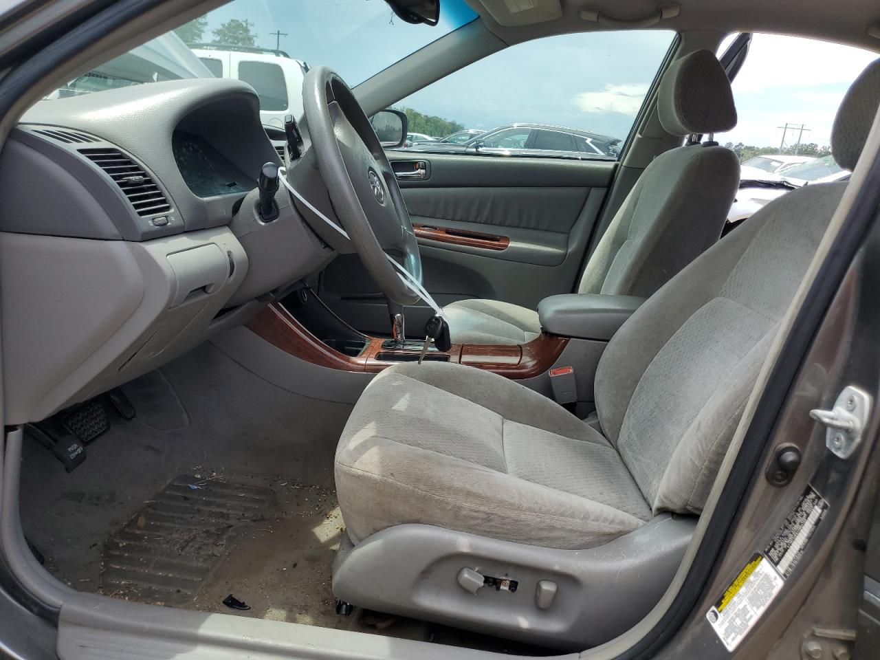2004 Toyota Camry Le VIN: 4T1BE32KX4U864199 Lot: 64489795