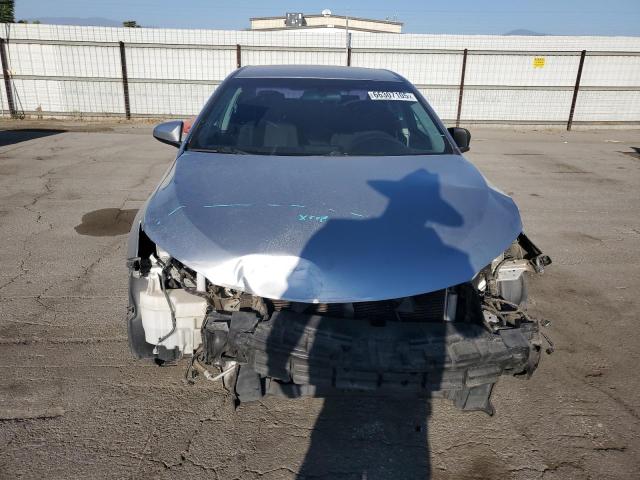  TOYOTA CAMRY 2016 Srebrny