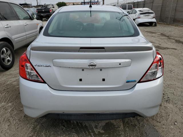  NISSAN VERSA 2016 Silver