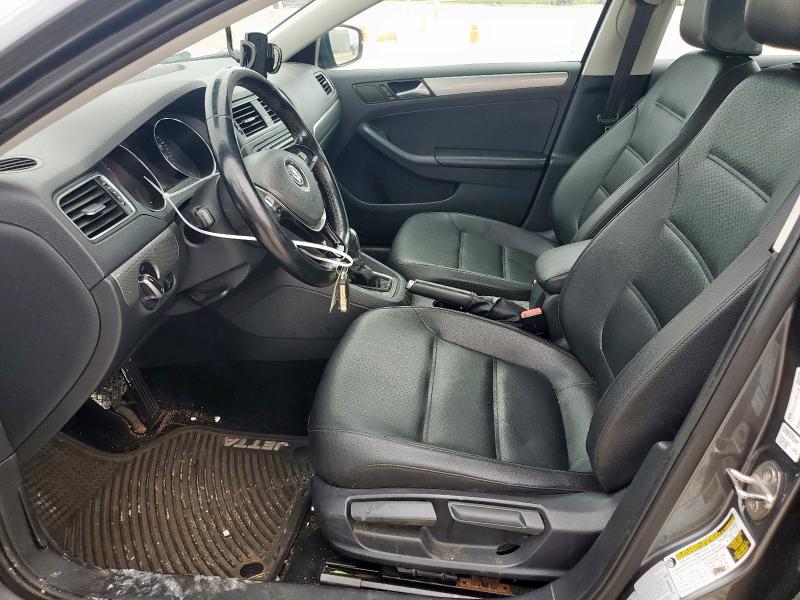  VOLKSWAGEN JETTA 2017 Серый