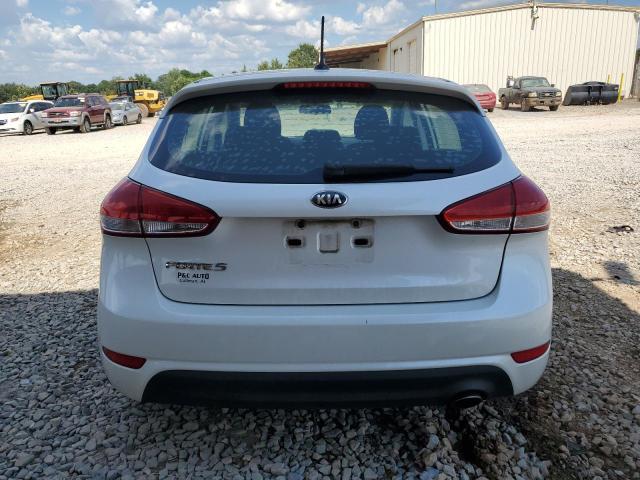 Хэтчбеки KIA FORTE 2016 Белы