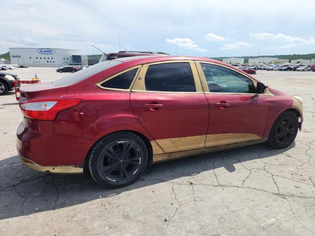 Sedans FORD FOCUS 2014 Czerwony