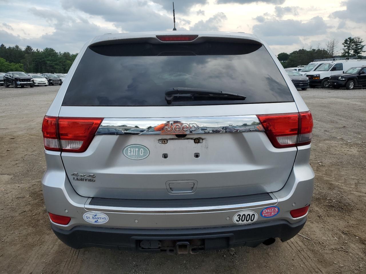 2011 Jeep Grand Cherokee Limited VIN: 1J4RR5GG2BC580733 Lot: 64828785