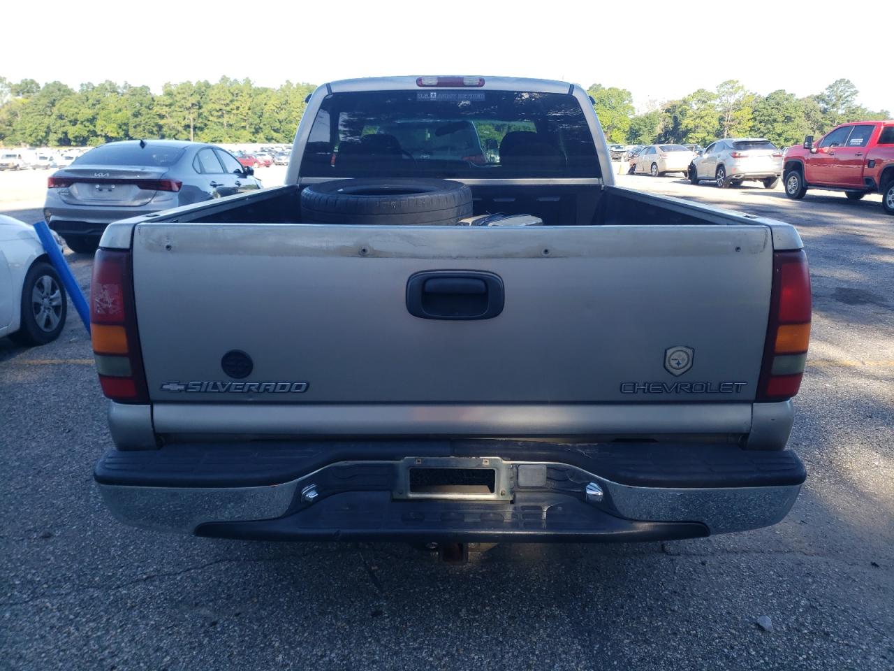2000 Chevrolet Silverado C1500 VIN: 2GCEC19T0Y1295746 Lot: 64463535