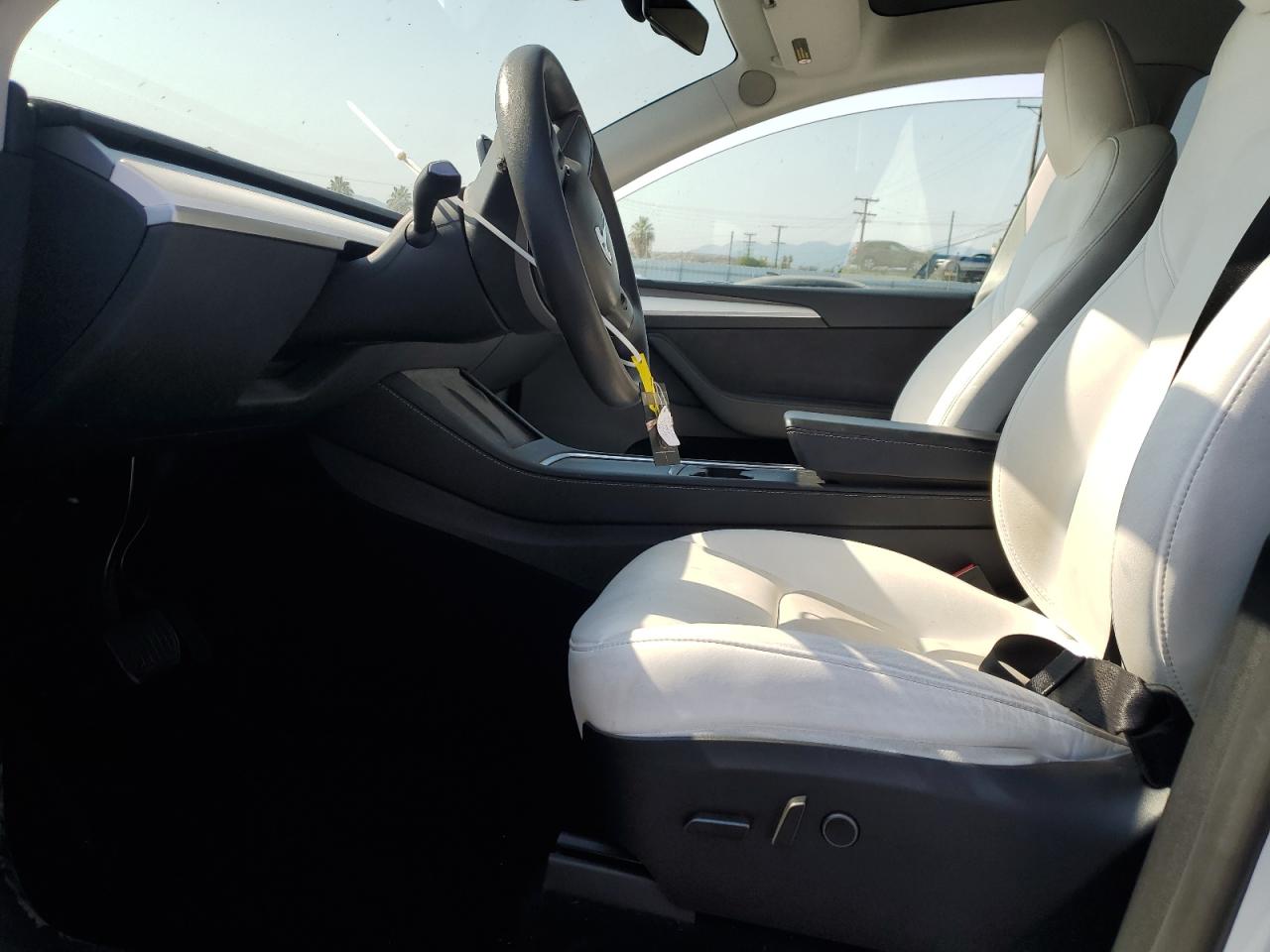 2024 Tesla Model Y VIN: 7SAYGDEE1RF126959 Lot: 65051955
