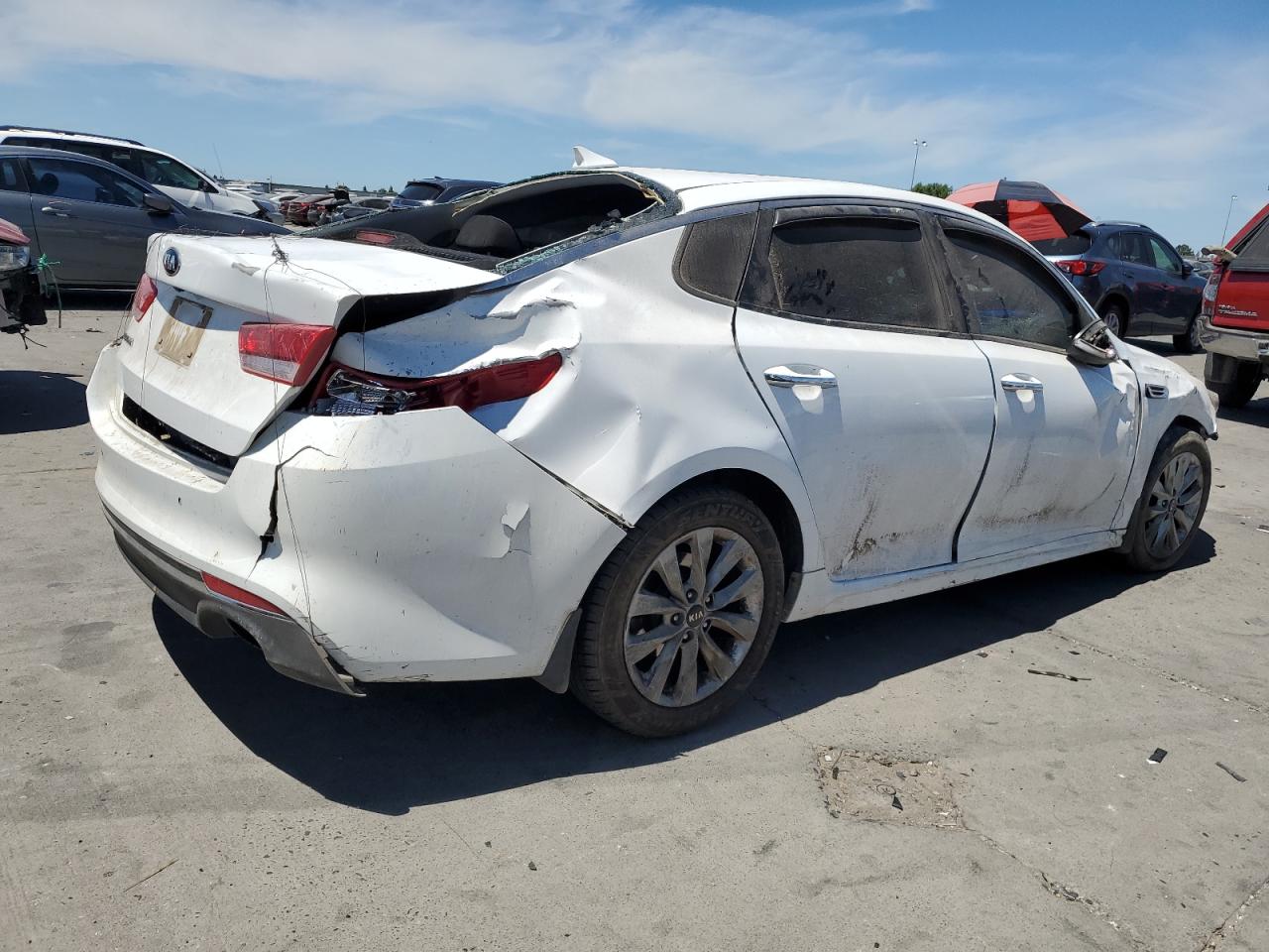 5xxgt4l36jg252175 5XXGT4L36JG252175 2018 Kia Optima Lx