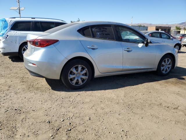  MAZDA 3 2017 Srebrny