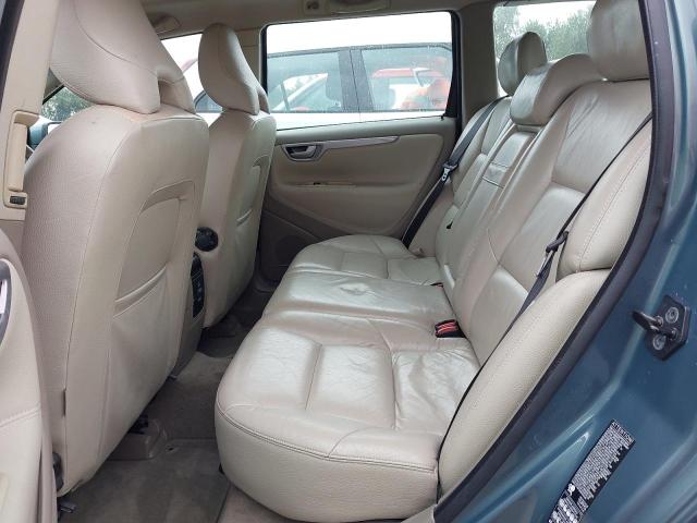 2005 VOLVO V70 SE (17