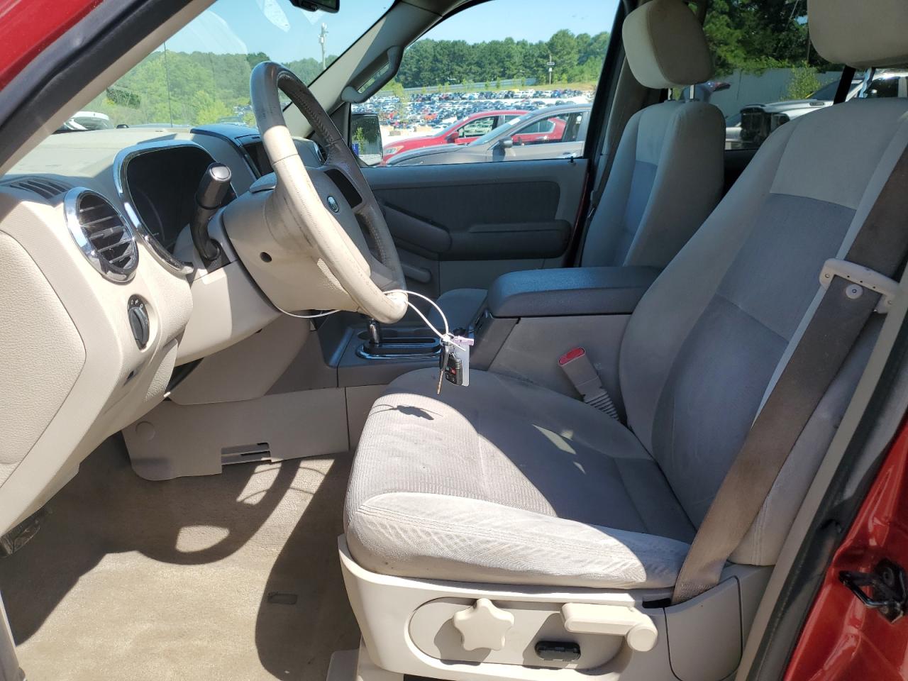 2007 Ford Explorer Xlt VIN: 1FMEU63E37UB33273 Lot: 63968115
