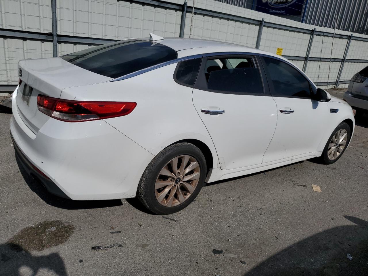 5xxgt4l39gg008867 5XXGT4L39GG008867 2016 Kia Optima Lx